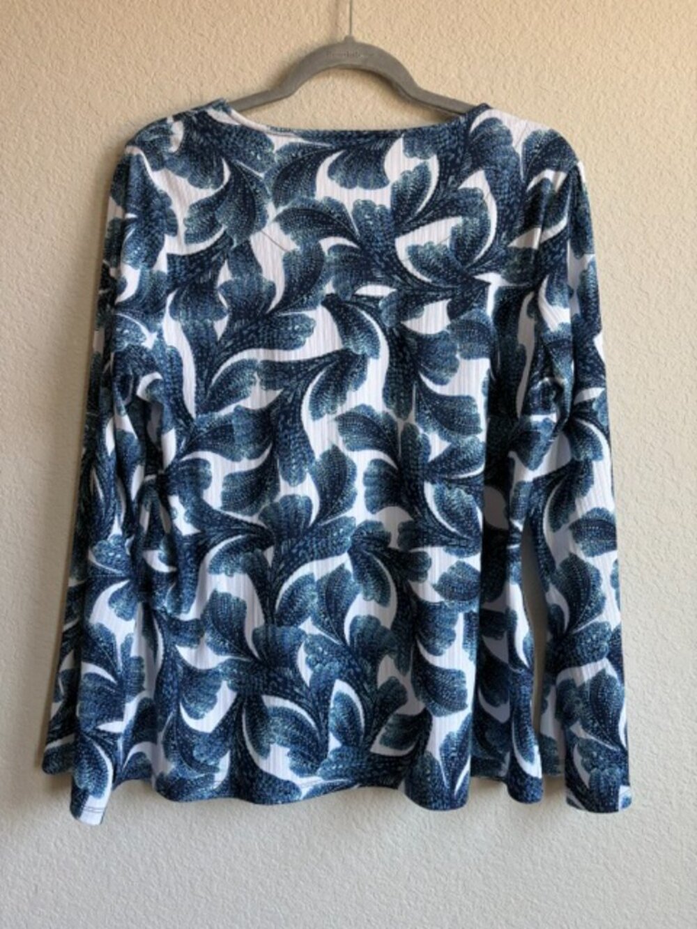 NWT Chico's Drift Gathered Neck Long Sleeve Blue Top Size 2/Large Classic Casual - Picture 4 of 10